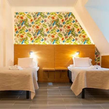 Hotel Kartanohotelli Artturi 3*